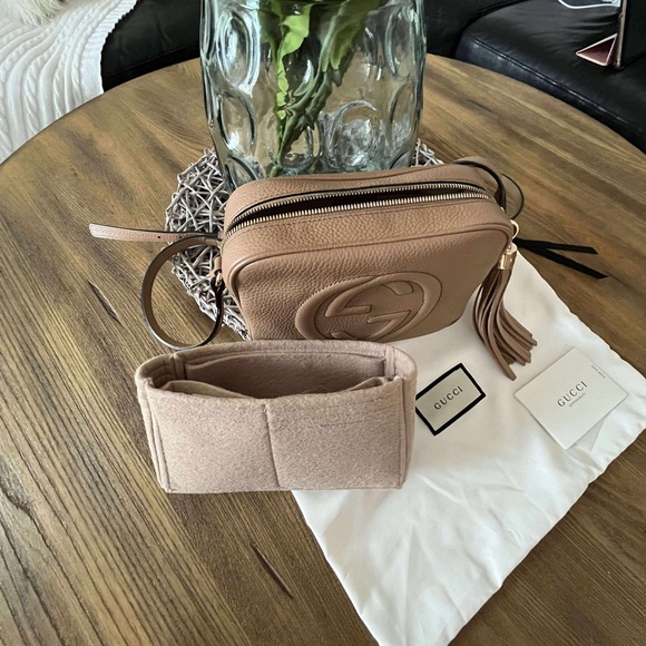 ❌SOLD❌GUCCI
Soho Disco Pebbled Leather Small Crossbody Bag Rose Beige - Picture 6 of 11